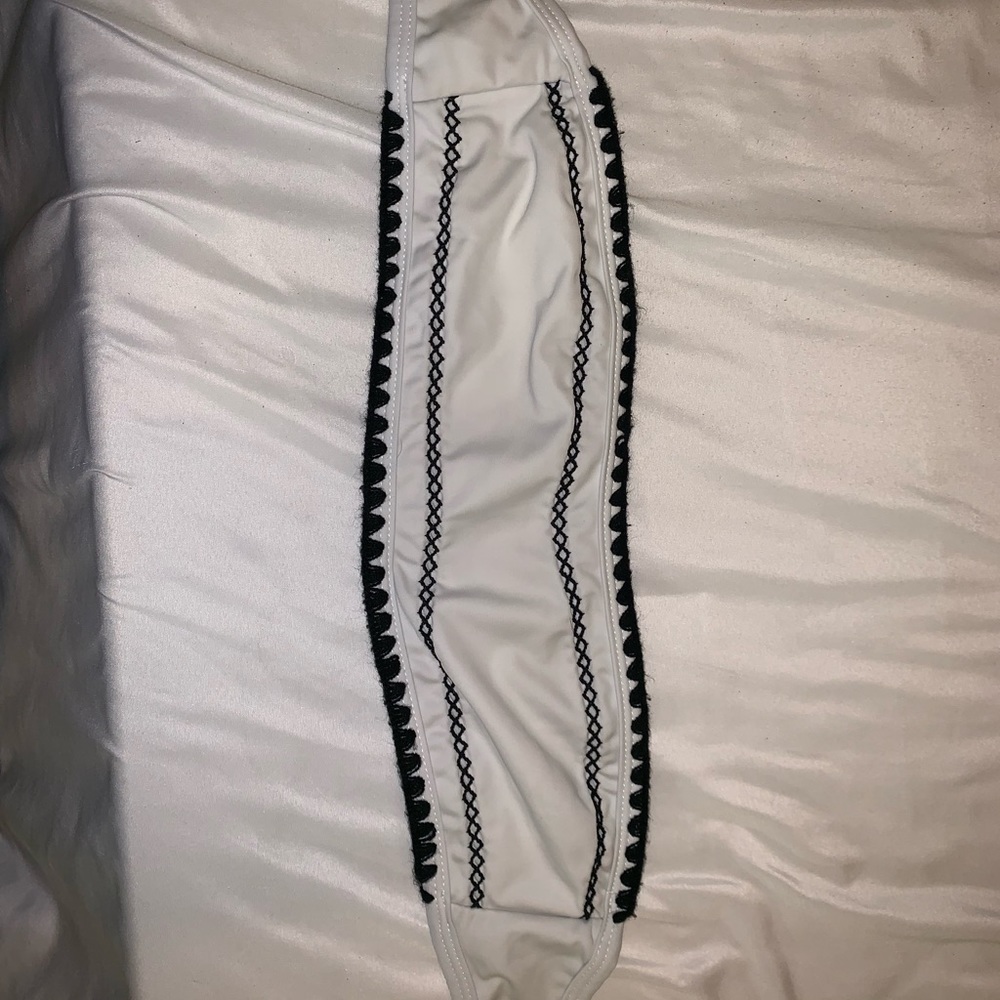White and Black Strapless bikini